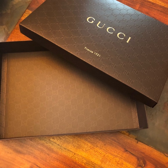 Gucci Party Supplies Gucci Gift Box With Gift Wrap Paper Poshmark